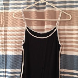 BLACK AND WHITE STRIPPED ROMPER